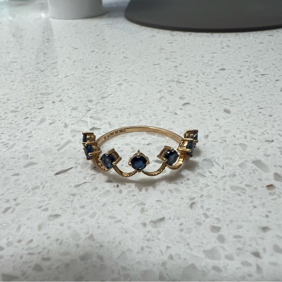 Royal blue sapphire 18k gold ring - Picture 12 of 16